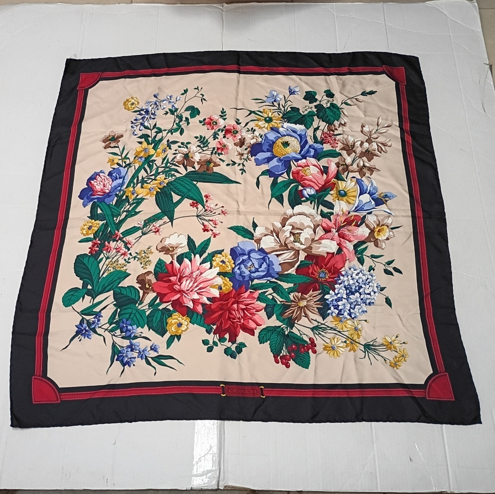 ❤️AMAZING! NWOT COACH FLORAL 100% Silk Piano Scarf 33.5